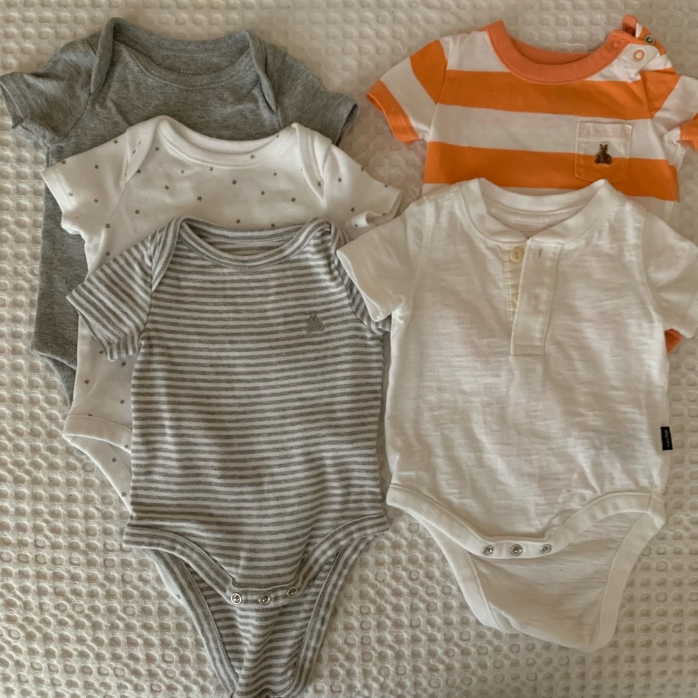 0-3 mo. • Baby boy onesies • GAP •